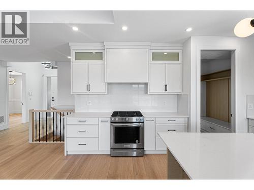 8928 Tavistock Road, Vernon, BC - Indoor Photo Showing Kitchen