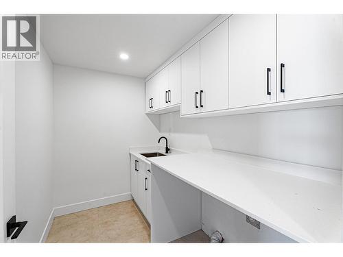 8928 Tavistock Road, Vernon, BC - Indoor