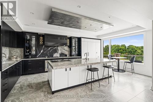 151 Winding Way, Ottawa, ON - Indoor Photo Showing Kitchen With Upgraded Kitchen