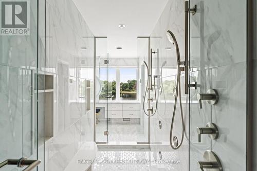151 Winding Way, Ottawa, ON - Indoor Photo Showing Bathroom