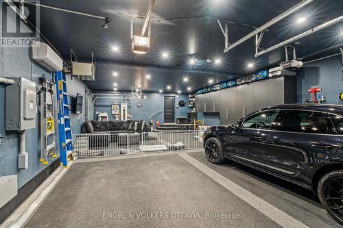 151 Winding Way, Ottawa, ON - Indoor Photo Showing Garage