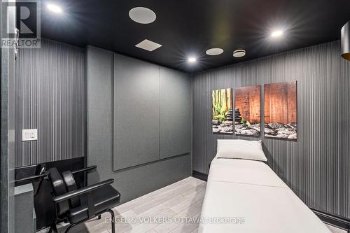 151 Winding Way, Ottawa, ON - Indoor Photo Showing Other Room