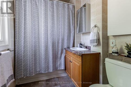 130 Hazlitt Street, Peterborough (Ashburnham Ward 4), ON - Indoor Photo Showing Bathroom