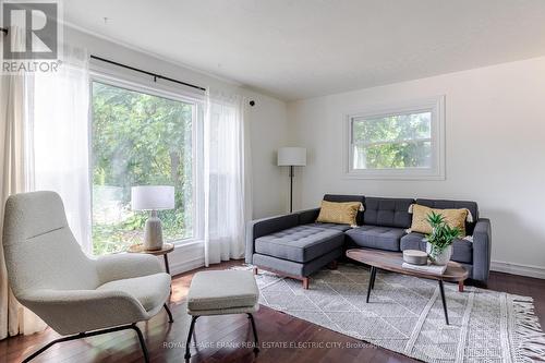 130 Hazlitt Street, Peterborough (Ashburnham Ward 4), ON - Indoor Photo Showing Living Room