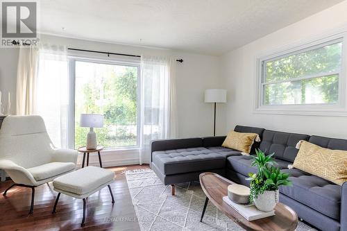 130 Hazlitt Street, Peterborough (Ashburnham Ward 4), ON - Indoor Photo Showing Living Room