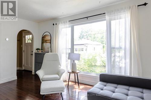 130 Hazlitt Street, Peterborough (Ashburnham Ward 4), ON - Indoor Photo Showing Living Room