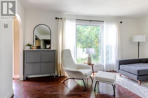 130 Hazlitt Street, Peterborough (Ashburnham Ward 4), ON - Indoor Photo Showing Living Room