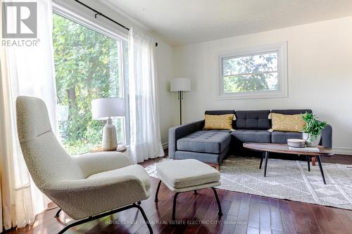 130 Hazlitt Street, Peterborough (Ashburnham Ward 4), ON - Indoor Photo Showing Living Room