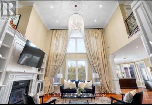 2489 Olinda Court, Mississauga, ON - Indoor