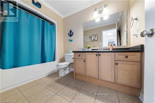 281 Doon South Drive, Kitchener, ON - Indoor Photo Showing Bathroom