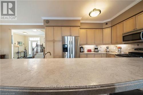 281 Doon South Drive, Kitchener, ON - Indoor Photo Showing Kitchen