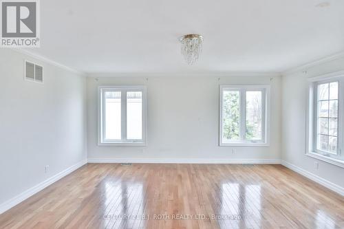 16 Gray Lane, Barrie, ON - Indoor Photo Showing Other Room