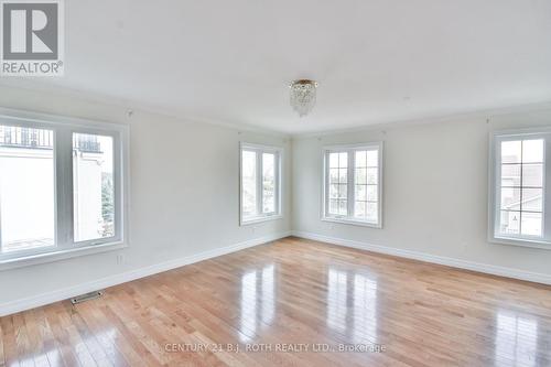 16 Gray Lane, Barrie, ON - Indoor Photo Showing Other Room