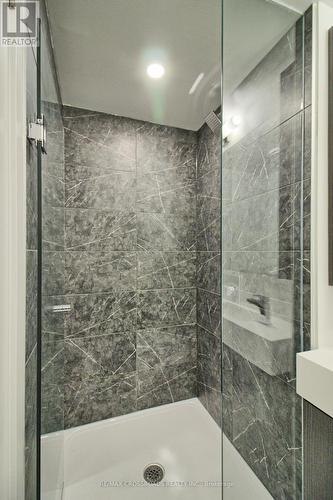 2302 - 82 Dalhousie Street, Toronto, ON - Indoor Photo Showing Bathroom