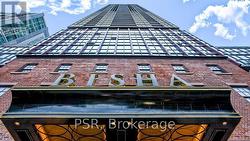 2101 - 88 BLUE JAYS WAY  Toronto, ON M5V 2G3