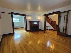 32 Mercer Street  Sydney, NS B1N 2X7