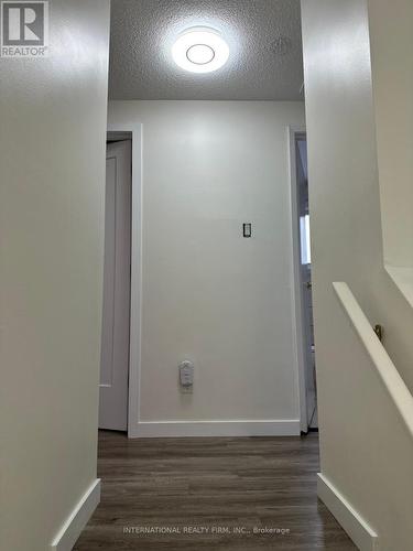 130 Sekura Crescent, Cambridge, ON - Indoor Photo Showing Other Room