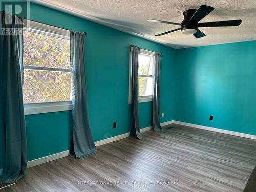 130 Sekura Crescent, Cambridge, ON - Indoor Photo Showing Other Room