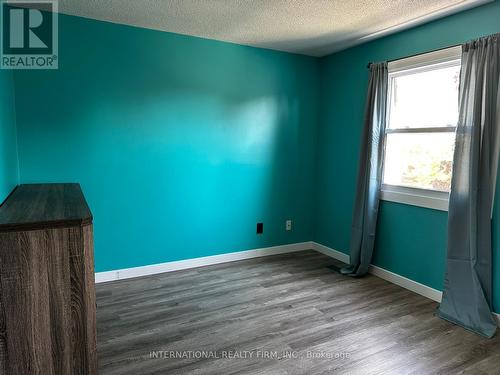 130 Sekura Crescent, Cambridge, ON - Indoor Photo Showing Other Room