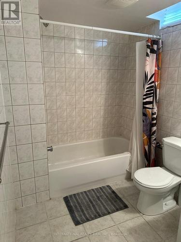 130 Sekura Crescent, Cambridge, ON - Indoor Photo Showing Bathroom