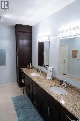 15 Broadway Street S, Redvers, SK - Indoor Photo Showing Bathroom