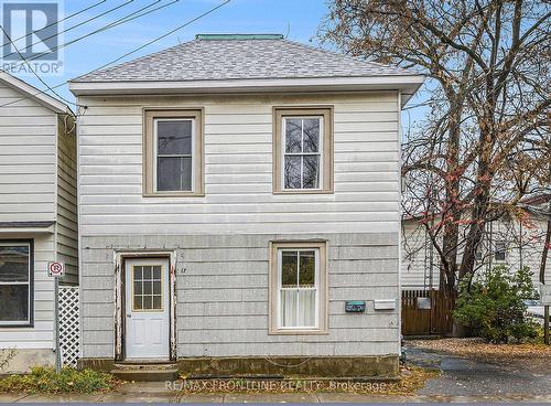 17 Mill Street, Perth, ON - Outdoor