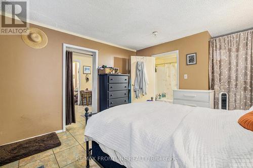 17 Mill Street, Perth, ON - Indoor Photo Showing Bedroom