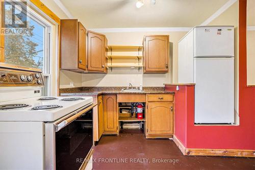 17 Mill Street, Perth, ON - Indoor Photo Showing Kitchen