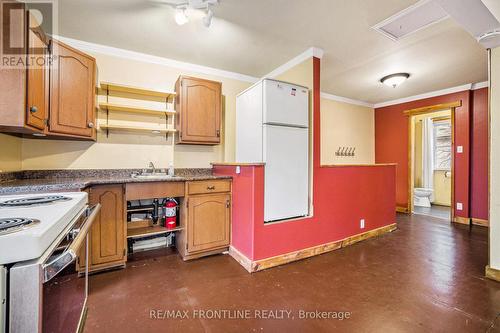 17 Mill Street, Perth, ON - Indoor Photo Showing Kitchen