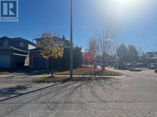 1 CHARLESON DRIVE  Barrie, ON L4N 8N5