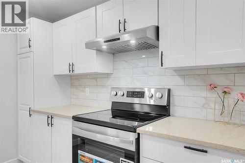 161 Rita Crescent, Saskatoon, SK - Indoor Photo Showing Kitchen