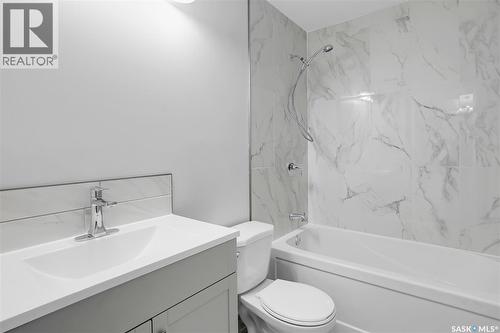 161 Rita Crescent, Saskatoon, SK - Indoor Photo Showing Bathroom