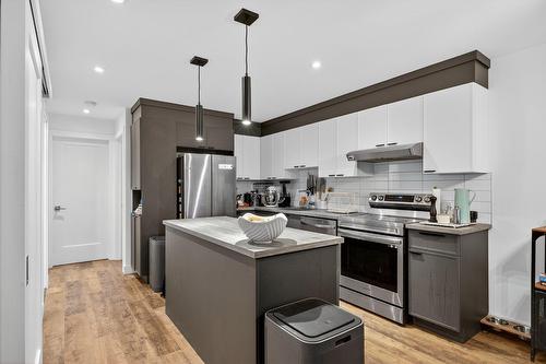 Kitchen - 102-771 Av. Marin, Montréal (Le Sud-Ouest), QC - Indoor Photo Showing Kitchen With Upgraded Kitchen