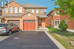 15 DUSTY STAR ROAD  Brampton, ON L6R 1Y5