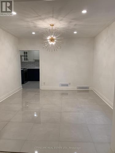 12 Kinrade Avenue, Hamilton, ON - Indoor Photo Showing Other Room