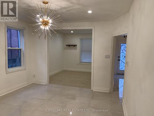 12 Kinrade Avenue, Hamilton, ON - Indoor Photo Showing Other Room