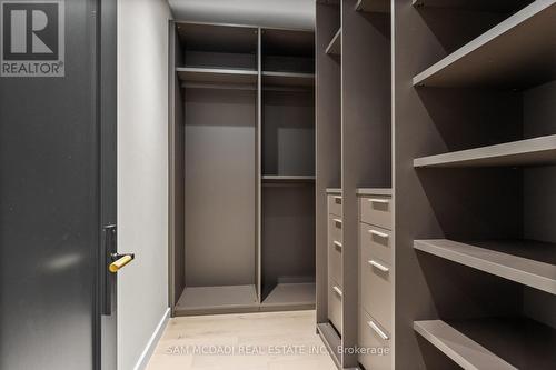 1090 Ella Avenue, Mississauga, ON - Indoor