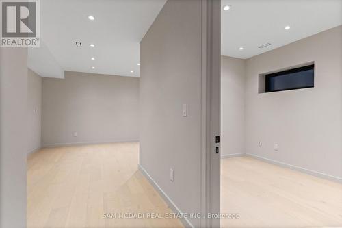 1090 Ella Avenue, Mississauga, ON - Indoor Photo Showing Other Room
