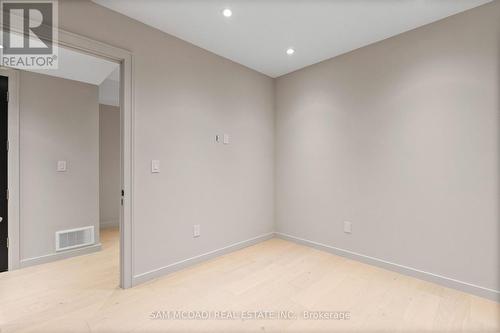 1090 Ella Avenue, Mississauga, ON - Indoor Photo Showing Other Room