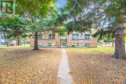 4 - 2144 LILNAN COURT  Burlington, ON L7R 1Y3