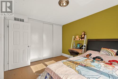 657 Clearbrook Drive N, Ottawa, ON - Indoor Photo Showing Bedroom
