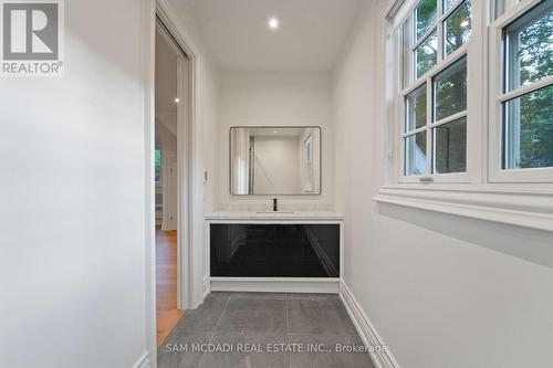 2025 Heartwood Court, Mississauga, ON - Indoor Photo Showing Other Room