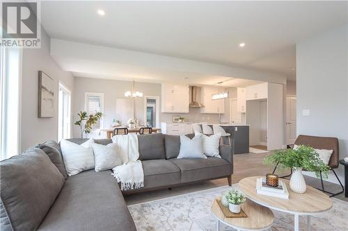 46 Carlos Way, Sudbury, ON - Indoor Photo Showing Living Room