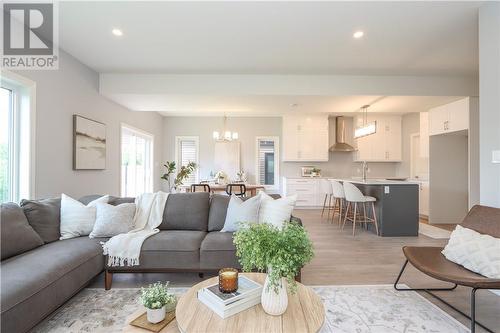 46 Carlos Way, Sudbury, ON - Indoor Photo Showing Living Room