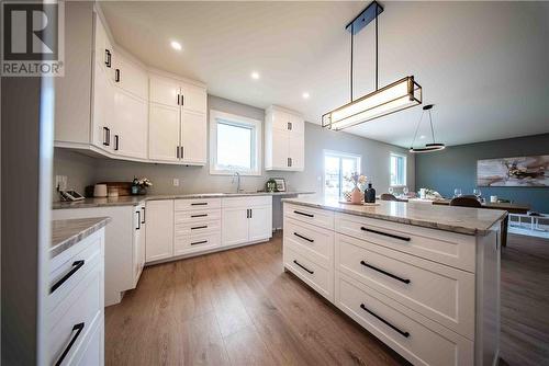 35 Noah Court, Sudbury, ON - Indoor Photo Showing Kitchen With Upgraded Kitchen
