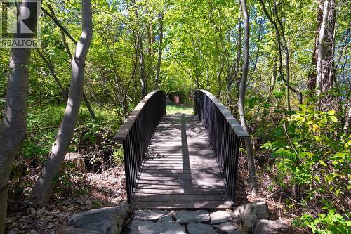 5308 Lakeshore Road, Kelowna, BC - Outdoor