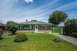 427 Rue Lebeau  Saint-Jean-Sur-Richelieu, QC J3B 1K9