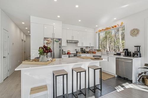 Cuisine - 120 Rue Bellefeuille, Saint-Calixte, QC - Indoor Photo Showing Kitchen With Upgraded Kitchen