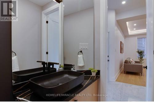 10 Stamford Square S, Toronto, ON - Indoor