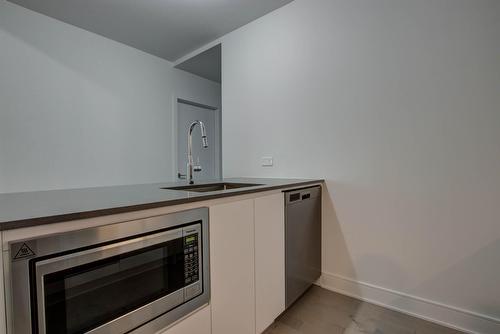 Kitchen - 2903-2320 Rue Tupper, Montréal (Ville-Marie), QC - Indoor